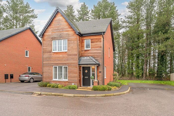 3 Bedroom Detached House For Sale In Red Oak Drive, Lea Castle, Cookley, DY10