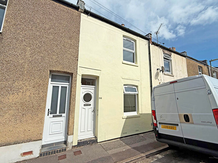 2 Bedroom Terraced House To Rent In Mayfield Road, Gosport, PO12