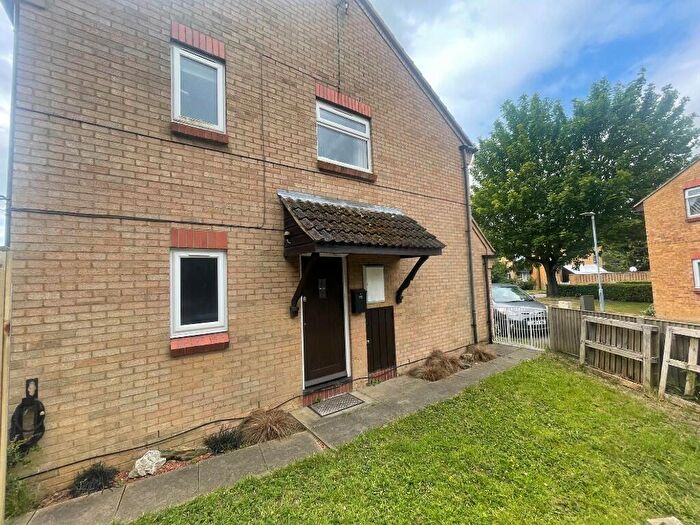 1 Bedroom Maisonette To Rent In Nash Close, AL9