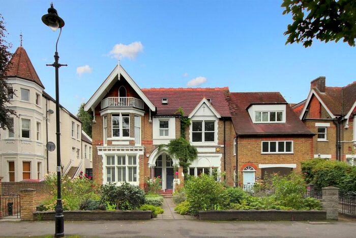 2 Bedroom Flat To Rent In North Common Road, W5