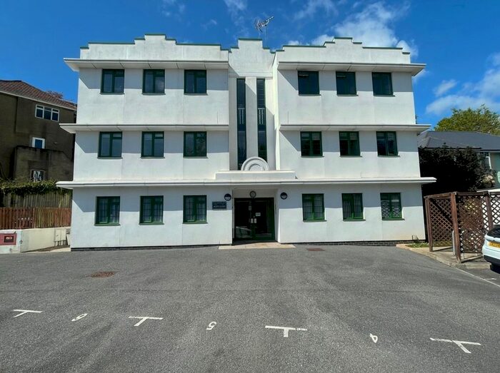 2 Bedroom Flat To Rent In Babbacombe Road, Torquay, TQ1