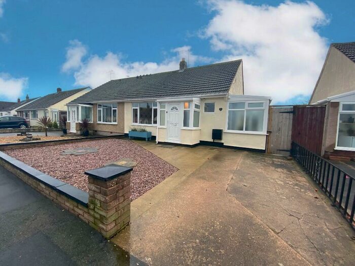 2 Bedroom Semi-Detached Bungalow To Rent In Overton Avenue, Prestatyn, Denbighshire, LL19
