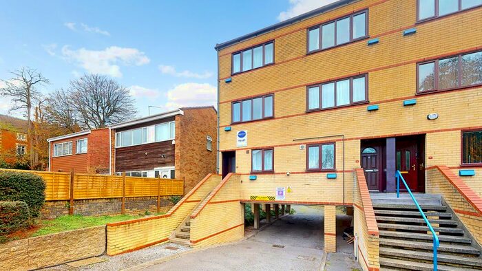 5 Bedroom Town House To Rent In The Grove, Off London Road, Isleworth, TW7