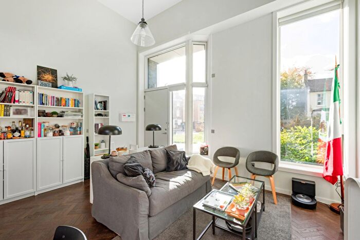 1 Bedroom Flat For Sale In Agar Place, London, NW1