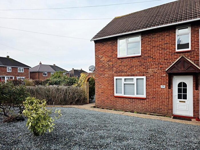 2 Bedroom End Of Terrace House For Sale In Hanworth Close, Leamington Spa, CV32