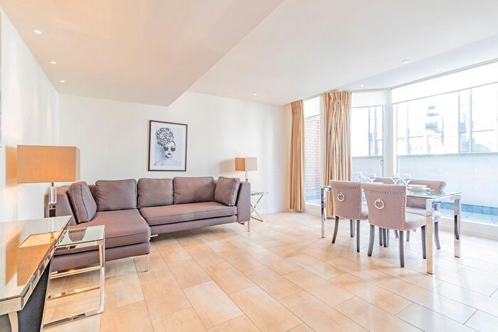 2 Bedroom Flat To Rent In Young Street, London, W8