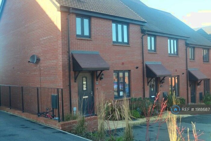 3 Bedroom Semi-Detached House To Rent In Engineers Way, Exmouth, EX8