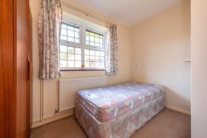 2 Bedroom Detached House For Sale In West Horsley, KT24