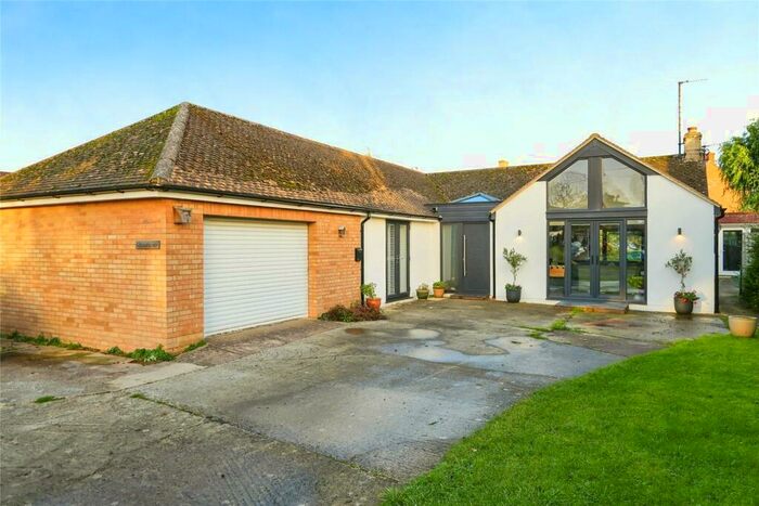 3 Bedroom Bungalow For Sale In Main Street, Wendlebury, Oxfordshire, OX25