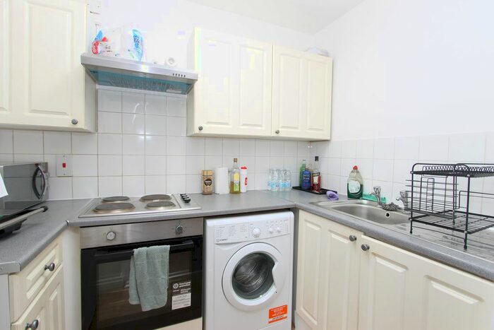 1 Bedroom Flat To Rent In Hickory Close, London, N9