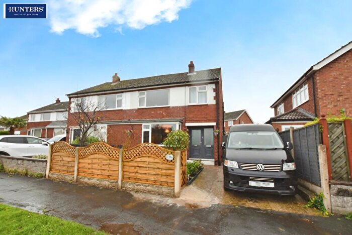 3 Bedroom Semi Detached House For Sale In Low Leys Road, Scunthorpe, DN17