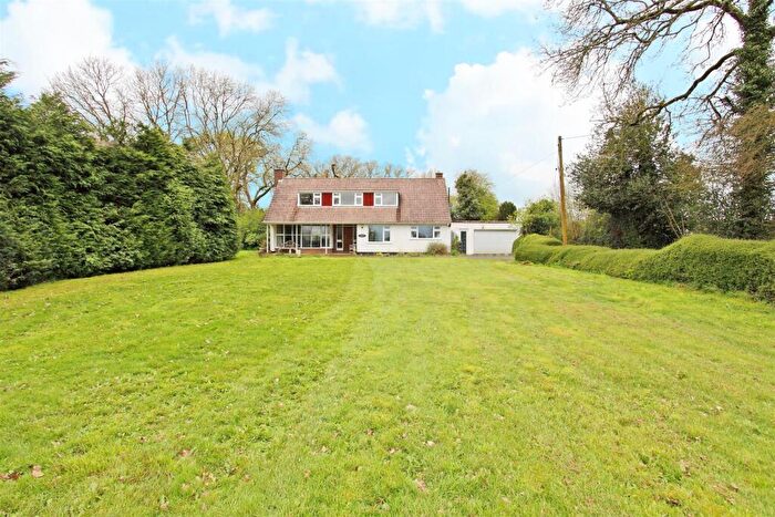 4 Bedroom Detached House To Rent In Hatchett Hill, Lower Chute, Andover, SP11