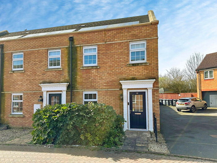 3 Bedroom End Of Terrace House For Sale In Witham Crescent, Bourne, PE10