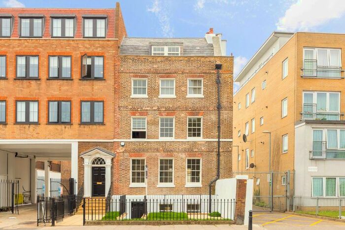 1 Bedroom Flat To Rent In Dalston Lane, Dalston, London, E8