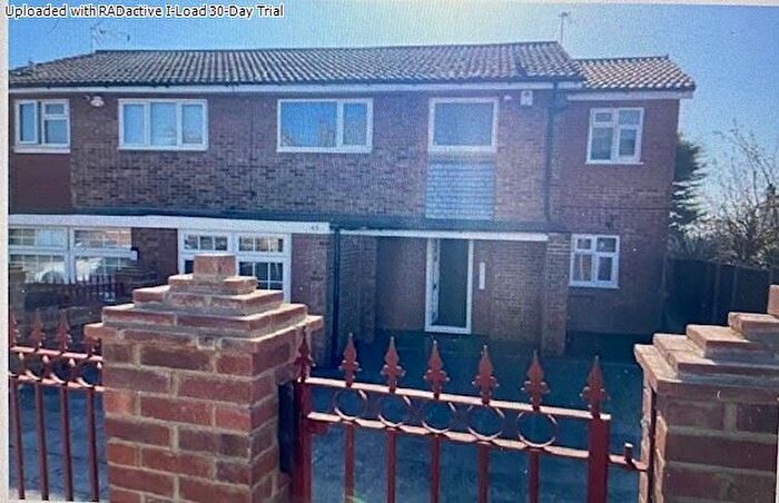 7 Bedroom Detached House To Rent In Oakleigh Crescent, London, N20