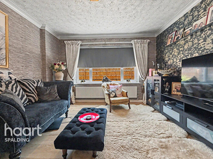 2 Bedroom Detached Bungalow For Sale In Park Lane, Long Sutton, PE12