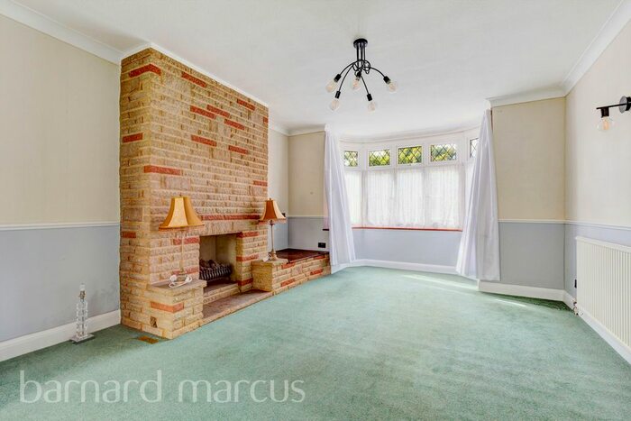 3 Bedroom Semi-Detached House To Rent In Ridgemount Avenue, Croydon, CR0