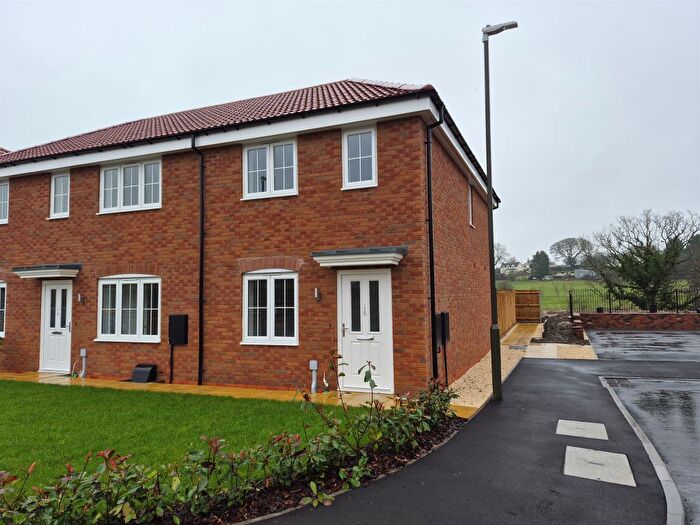 2 Bedroom End Of Terrace House For Sale In Lewsley Drive, Somercotes, Alfreton, DE55