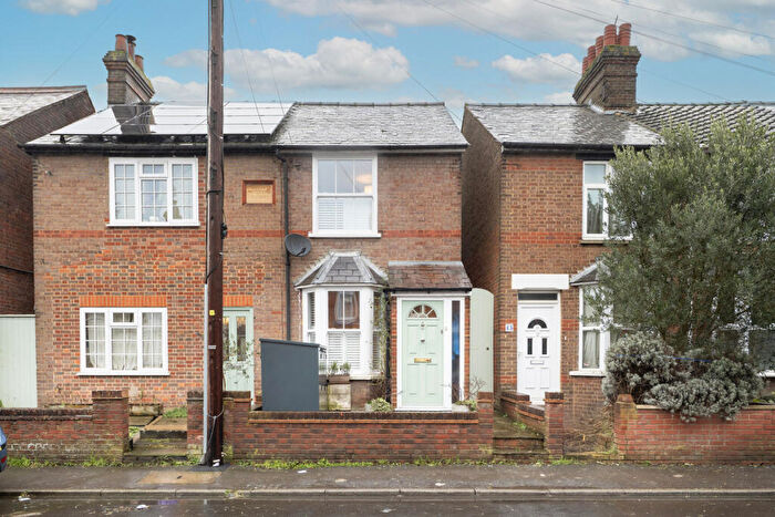 4 Bedroom Semi-Detached House For Sale In Sunnyside Road, Chesham, HP5