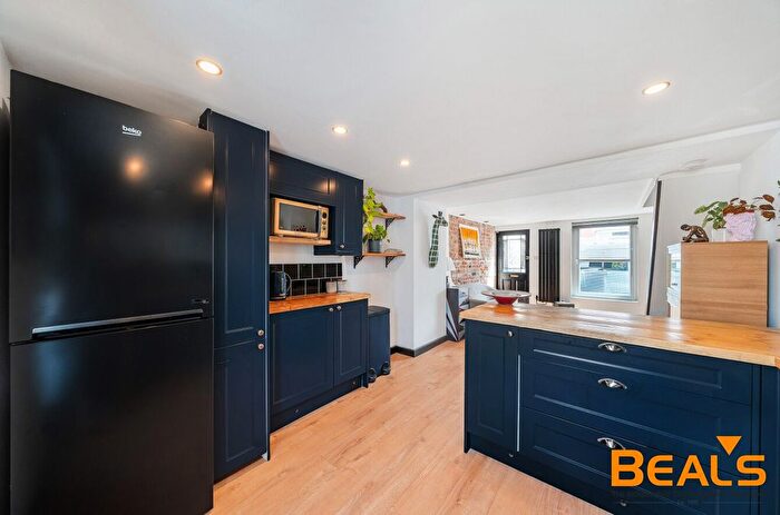 2 Bedroom Detached House For Sale In Alma Street, Gosport, Hampshire, PO12
