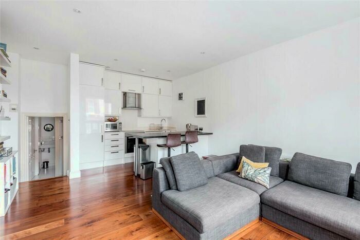 2 Bedroom Flat To Rent In Minster Road, West Hampstead, NW2