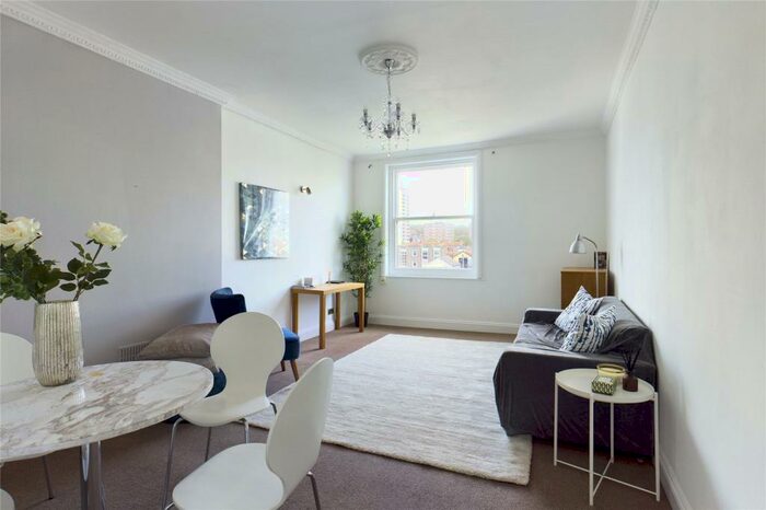 1 Bedroom Apartment To Rent In Marine Parade, Brighton, East Sussex, BN2
