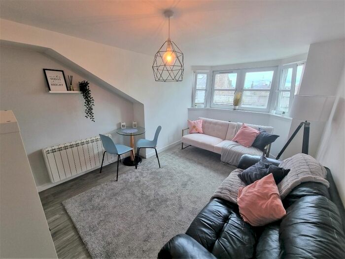 2 Bedroom Flat To Rent In Union Street, City Centre, Aberdeen, AB11