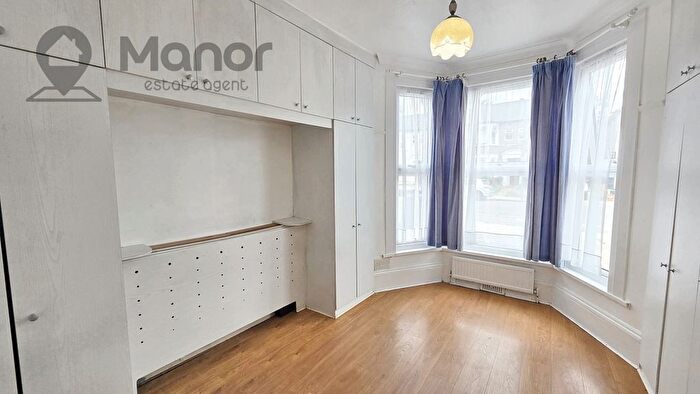 1 Bedroom Flat To Rent In Selborne Road, Ilford, IG1