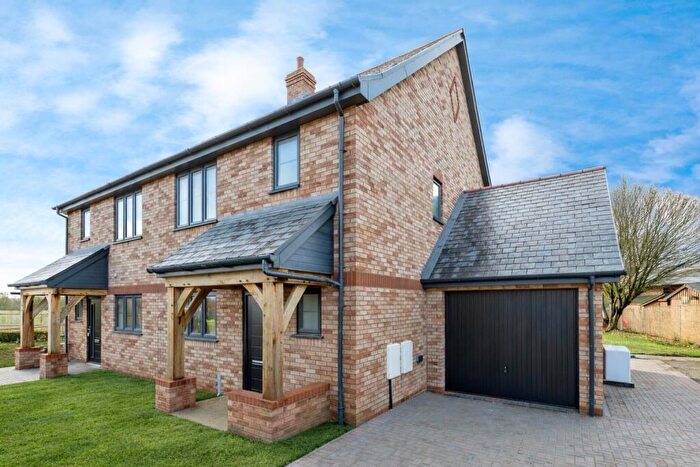 3 Bedroom Semi Detached House For Sale In Blakers Yard, Dial Post, Horsham, RH13