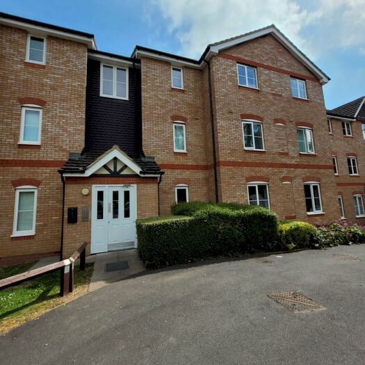 2 Bedroom Apartment To Rent In Daneholme Close, Daventry, Northants, NN11