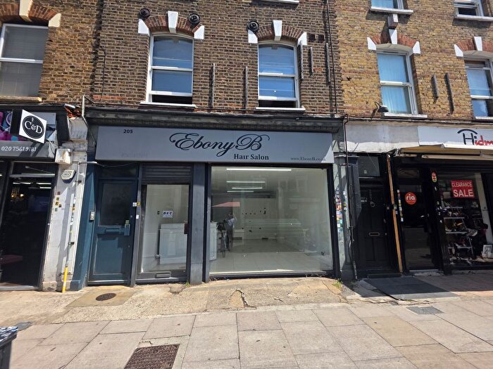 Retail To Rent In Blackstock Road, Highbury, N5