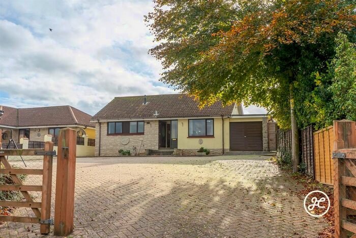 2 Bedroom Detached Bungalow For Sale In Crancombe Lane, Woolavington, Bridgwater, TA7