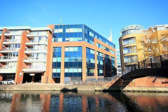 2 Bedroom Apartment To Rent In Kings Reach, - Kings Road, Reading, Berkshire, RG1