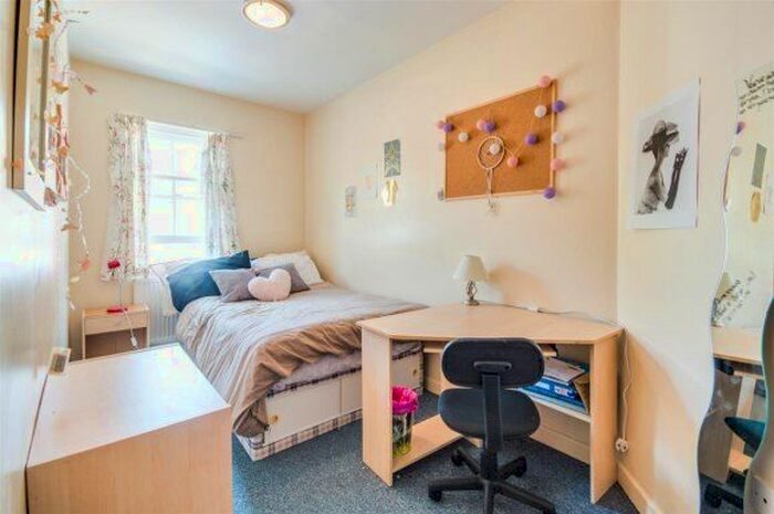 4 Bedroom Semi-Detached House To Rent In Hollow Lane, Canterbury, Kent, CT1