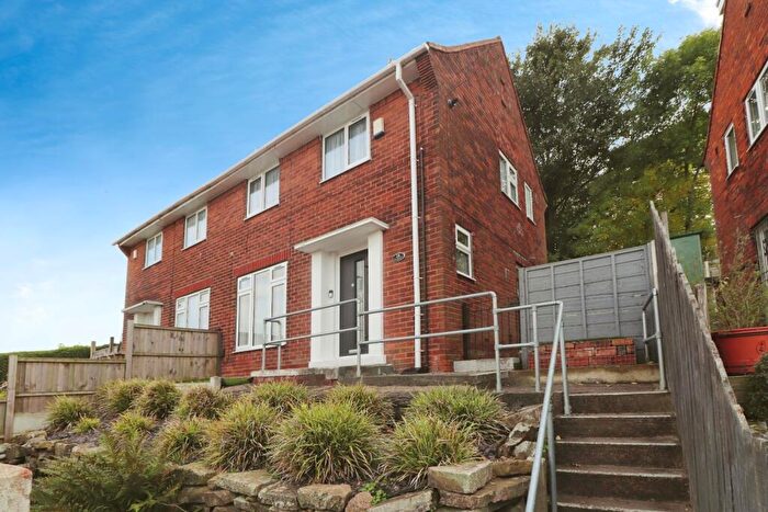 2 Bedroom Semi-Detached House To Rent In Bawn Approach, Leeds, West Yorkshire, LS12