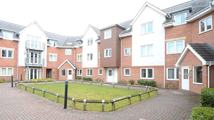 2 Bedroom Flat To Rent In Old Dairy Close, Fleet, GU51