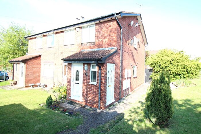2 Bedroom Flat To Rent In Holbein Close, Bedworth, Warwickshire, CV12