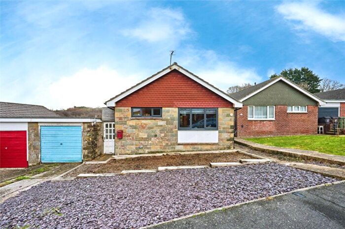 2 Bedroom Bungalow For Sale In Mayfield Drive, Newport, Isle Of Wight, PO30