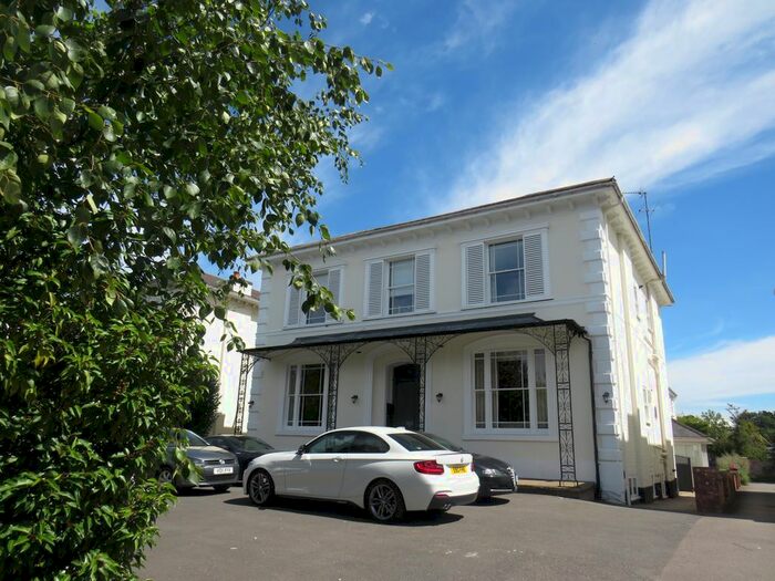 2 Bedroom Flat To Rent In Kenilworth Road, Leamington Spa, CV32