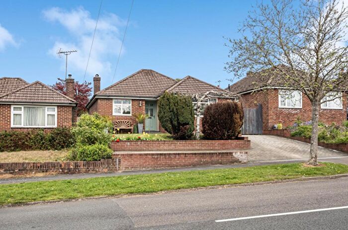 3 Bedroom Detached Bungalow For Sale In Bodycoats Road, Chandler's Ford, SO53