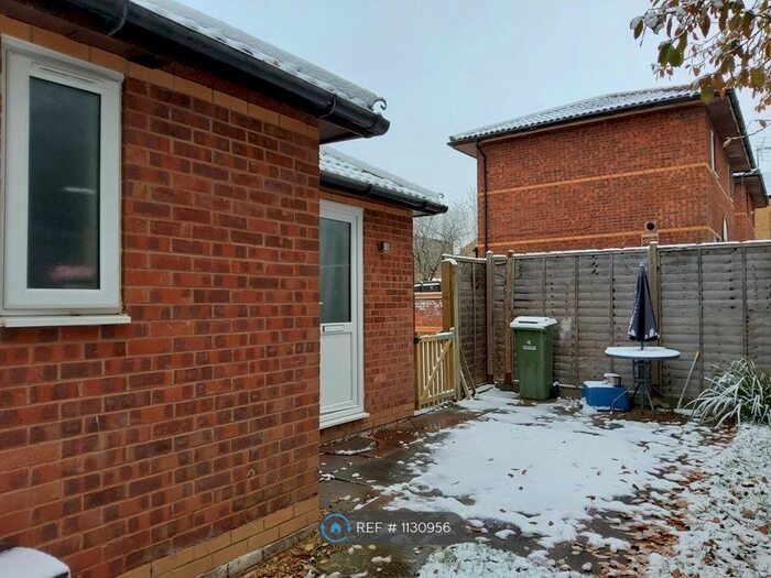 1 Bedroom Bungalow To Rent In Crownhill, Milton Keynes, MK8