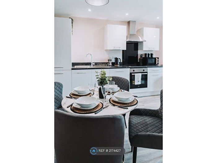 2 Bedroom Flat To Rent In Portcullis House, Manchester, M15