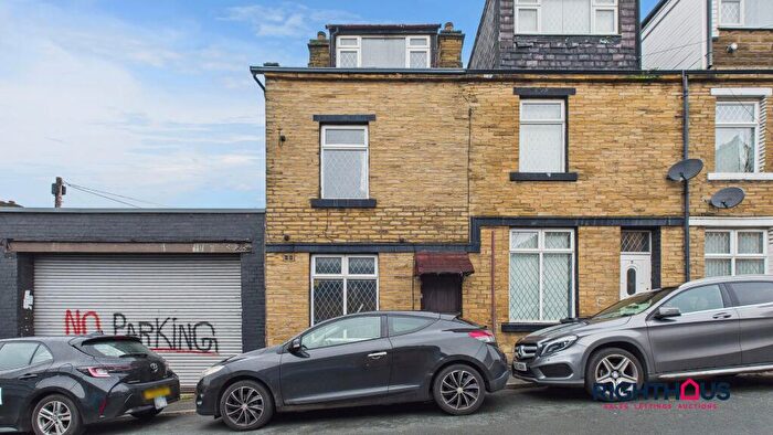 4 Bedroom Terraced House For Sale In St. Michaels Road, Bradford, BD8