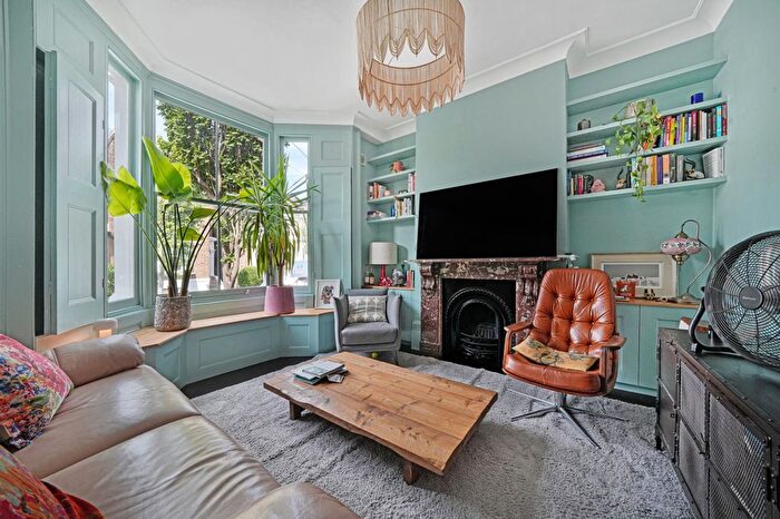 3 Bedroom Terraced House To Rent In Southborough Road, South Hackney, London, E9