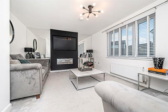 4 Bedroom Detached House For Sale In Macpherson Avenue, Dunfermline, KY11