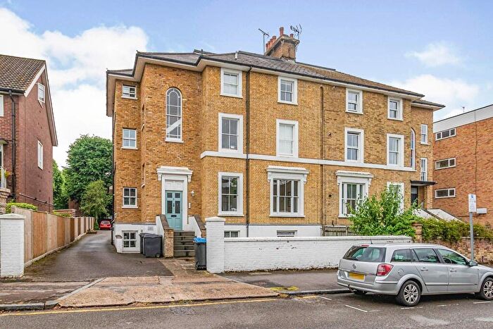 1 Bedroom Flat To Rent In Uxbridge Road, Kingston Upon Thames, KT1