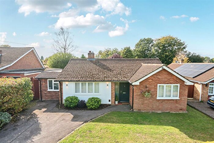 3 Bedroom Detached Bungalow For Sale In Pine Drive, Finchampstead, Berkshire, RG40