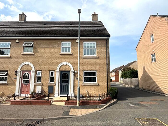 4 Bedroom End Of Terrace House For Sale In Station Street, Chatteris, PE16