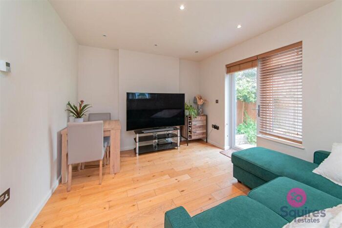 1 Bedroom Flat To Rent In Woodlands Avenue, Finchley, N3