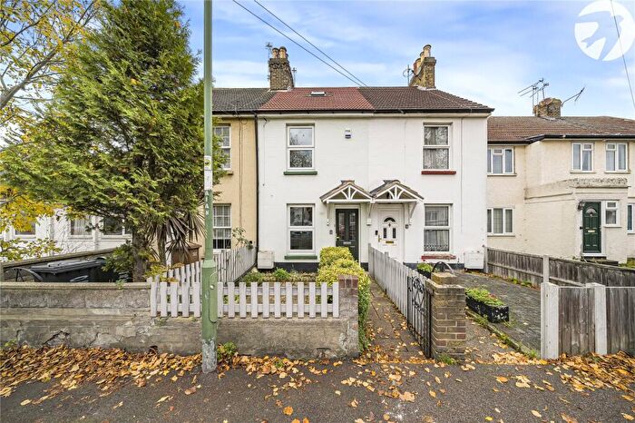 3 Bedroom Terraced House For Sale In Invicta Road, Dartford, Kent, DA2